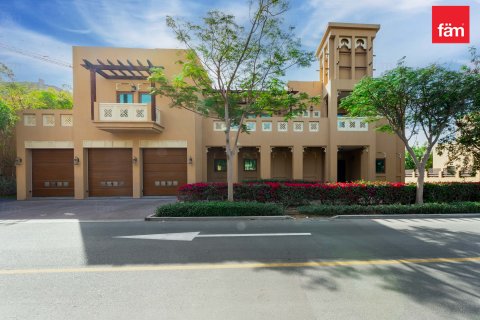 Vila v Al Furjan, Dubai, SAE 6 ložnice, 875 m² Č.: 698838