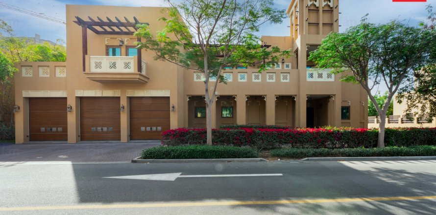 Vila v Al Furjan, Dubai, SAE 6 spální, 875 m2 č. 698838