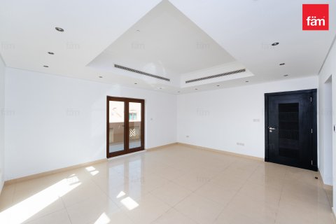Vila v Al Furjan, Dubai, SAE 6 spální, 875 m2 č. 698838 - Fotografia 16