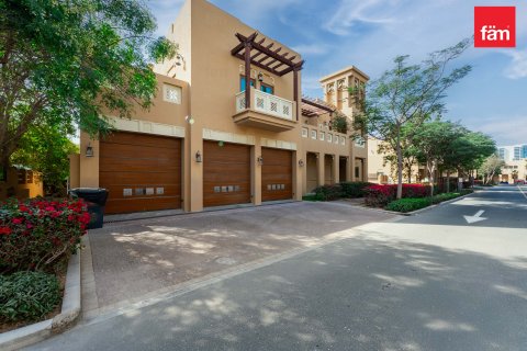 Vila v Al Furjan, Dubai, SAE 6 spální, 875 m2 č. 698838 - Fotografia 4