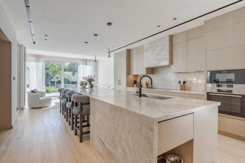Vilă de vânzare în Meadows, Dubai, EAU 5 dormitoare, 604 mp.  №646330 - poză 2