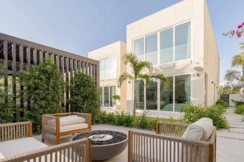 Vilă de vânzare în Meadows, Dubai, EAU 5 dormitoare, 604 mp.  №646330 - poză 1