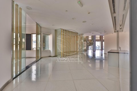 Commercial property in Al Nahyan, Abu Dhabi, UAE 518 sq.m. № 615212 - photo 8