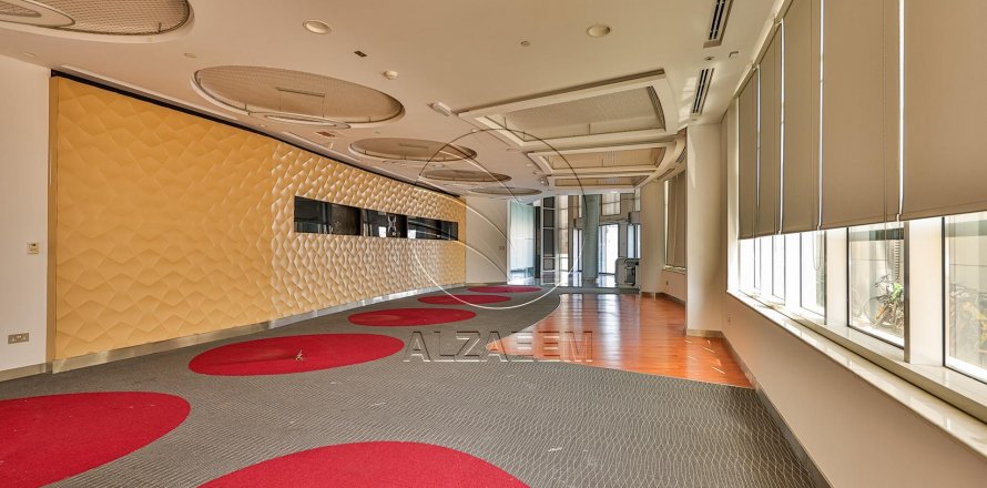 Commercial property in Al Nahyan, Abu Dhabi, UAE 518 sq.m. № 615212