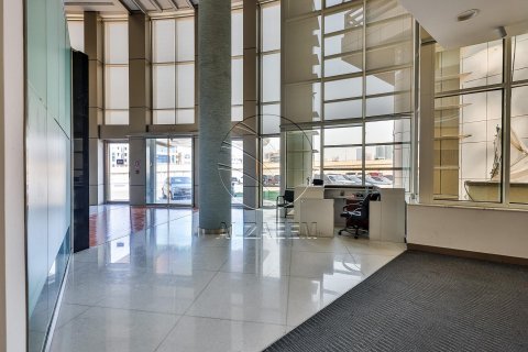 Commercial property in Al Nahyan, Abu Dhabi, UAE 518 sq.m. № 615212 - photo 6