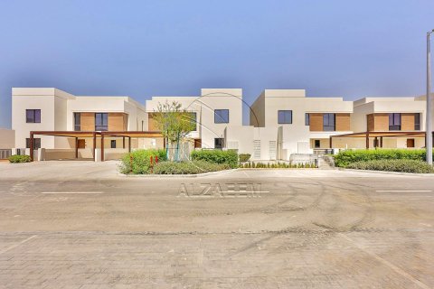 Yas Island, Abu Dhabi, संयुक्त अरब अमीरात में विला, 5 बेडरूम, 384 वर्ग मीटर, संख्या 615211 - फ़ोटो 1