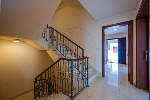 Vila v Khalifa City, Abu Dhabi, SAE 4 ložnice, 230 m² Č.: 615217 - fotografie 11