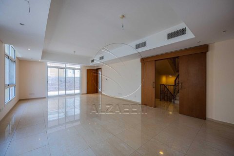 Vila v Khalifa City, Abu Dhabi, SAE 4 ložnice, 230 m² Č.: 615217 - fotografie 4
