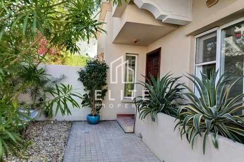 Villa zur Miete in The Springs, Dubai, VAE 3 Schlafzimmer Nr. 681706 - Foto 2