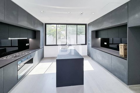 Снять в аренду виллу в Tilal City, Шарджа, ОАЭ 5 спален, 517м2, № 614576 - фото 7