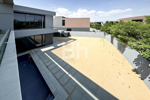 Снять в аренду виллу в Tilal City, Шарджа, ОАЭ 5 спален, 517м2, № 614576 - фото 2