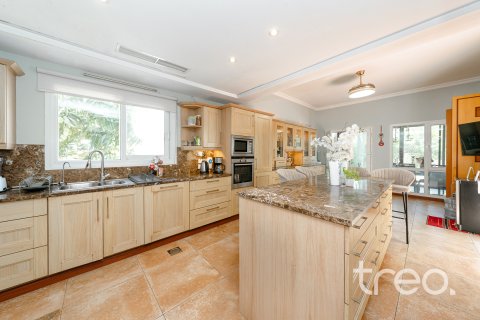 Villa en alquiler en Meadows, Dubai, EAU 4 dormitorios, 332.41 m2 № 733467 - foto 8