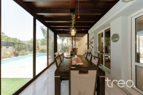 Villa en alquiler en Meadows, Dubai, EAU 4 dormitorios, 332.41 m2 № 733467 - foto 7