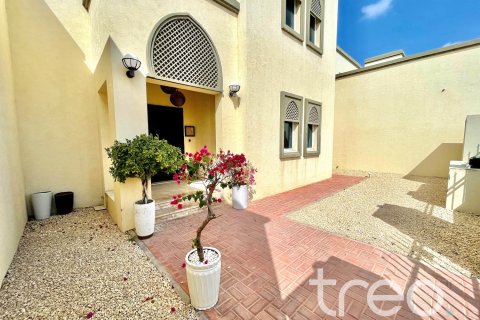 Villa à louer à Jumeirah Park, Dubai, EAU 4 chambres, 738.11 m2 № 733466 - photo 17