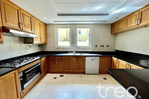 Villa à louer à Jumeirah Park, Dubai, EAU 4 chambres, 738.11 m2 № 733466 - photo 10