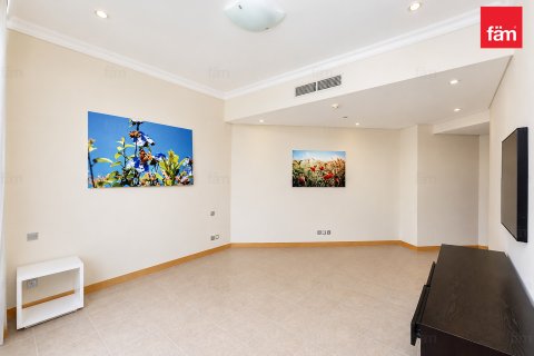 Apartament de închiriat în Palm Jumeirah, Dubai, EAU 3 dormitoare, 205 mp.  №753326 - poză 3