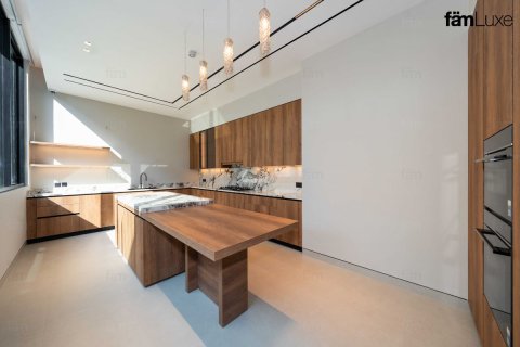 וילה להשכרה ב Dubai, איחוד האמירויות  5 חדרי שינה, 690.4 מ"ר, מספר 691435 - תמונה 8