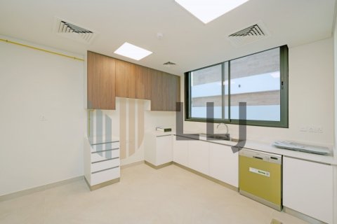 Vilë në Saadiyat Island, Abu Dhabi, Emiratet e Bashkuara Arabe 5 dhoma gjumi, 685.7 m2. № 548993 - Foto 11