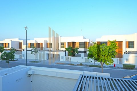 Vilë në Saadiyat Island, Abu Dhabi, Emiratet e Bashkuara Arabe 5 dhoma gjumi, 685.7 m2. № 548993 - Foto 18