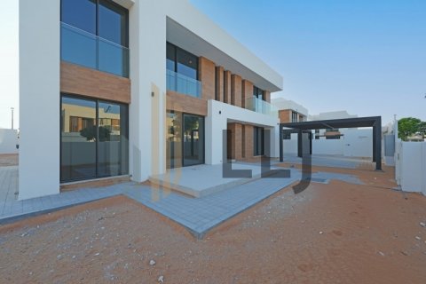 Vilë në Saadiyat Island, Abu Dhabi, Emiratet e Bashkuara Arabe 5 dhoma gjumi, 685.7 m2. № 548993 - Foto 25