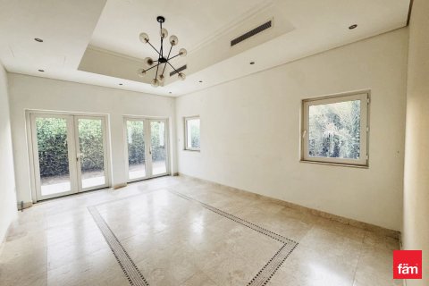 Villa in Al Furjan, Dubai, UAE 3 bedrooms, 600 sq.m. № 622460 - photo 3