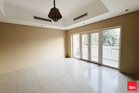 Villa in Al Furjan, Dubai, UAE 3 bedrooms, 600 sq.m. № 622460 - photo 6