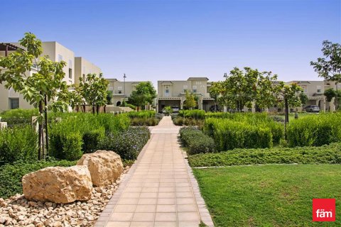 Villa in Al Furjan, Dubai, UAE 3 bedrooms, 600 sq.m. № 622460 - photo 2