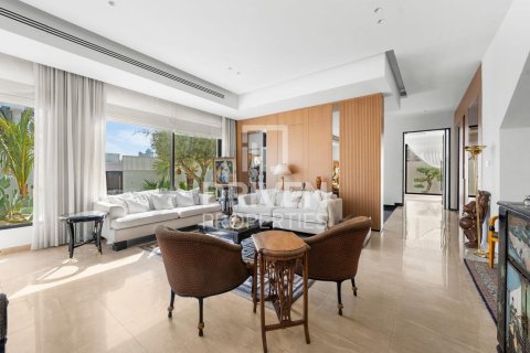 Vila u gradu Umm Al Sheif, Dubai, UAE 7 spavaće sobe, 929.03 m2 Br. 764883 - Slika 5