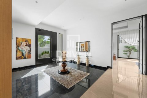 Vila u gradu Umm Al Sheif, Dubai, UAE 7 spavaće sobe, 929.03 m2 Br. 764883 - Slika 3