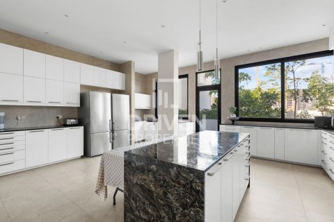 Vila u gradu Umm Al Sheif, Dubai, UAE 7 spavaće sobe, 929.03 m2 Br. 764883 - Slika 14