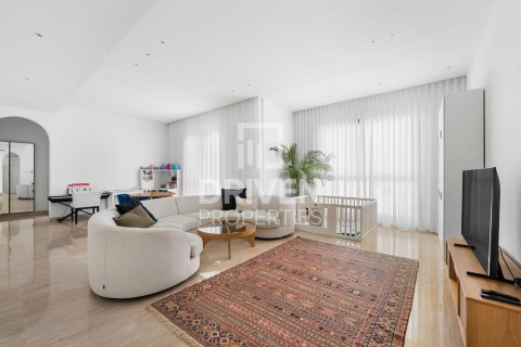 Vila u gradu Umm Al Sheif, Dubai, UAE 7 spavaće sobe, 929.03 m2 Br. 764883 - Slika 7