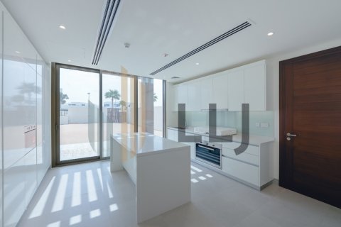 Vilë në Abu Dhabi, Emiratet e Bashkuara Arabe 4 dhoma gjumi, 422.5 m2. № 575497 - Foto 11