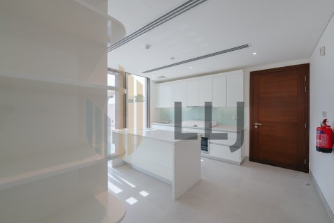 Vilë në Abu Dhabi, Emiratet e Bashkuara Arabe 4 dhoma gjumi, 422.5 m2. № 575497 - Foto 10