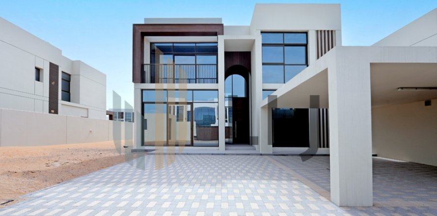 Vilë në Abu Dhabi, Emiratet e Bashkuara Arabe 4 dhoma gjumi, 422.5 m2. № 575497