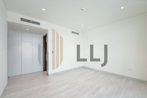 Vilë në Abu Dhabi, Emiratet e Bashkuara Arabe 4 dhoma gjumi, 422.5 m2. № 575497 - Foto 7