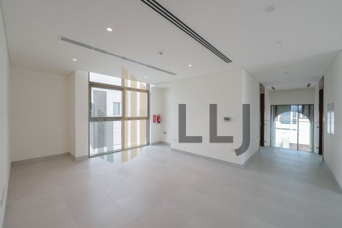 Vilë në Abu Dhabi, Emiratet e Bashkuara Arabe 4 dhoma gjumi, 422.5 m2. № 575497 - Foto 15