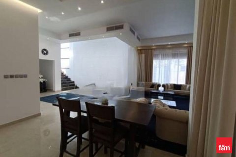 Villa til leie i Dubai, Emiratene 4 soverom, 1356.4 kvm Nr. 655857 - Foto 3