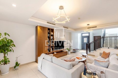 Villa in Motor City, Dubai, UAE 3 bedrooms, 252 sq.m. № 602269 - photo 4