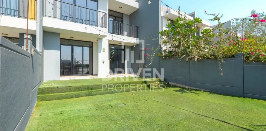 Villa in Motor City, Dubai, UAE 3 bedrooms, 252 sq.m. № 602268