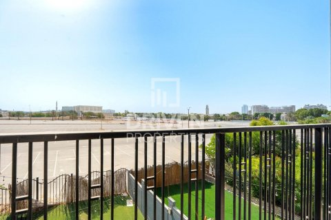 Villa in Motor City, Dubai, UAE 3 bedrooms, 252 sq.m. № 602268 - photo 2