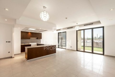 Villa in Motor City, Dubai, UAE 3 bedrooms, 252 sq.m. № 602268 - photo 5