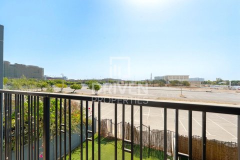 Villa in Motor City, Dubai, UAE 3 bedrooms, 252 sq.m. № 602268 - photo 6