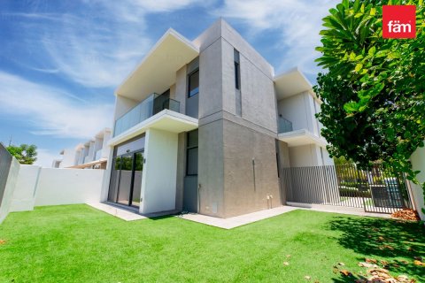 Villa in Dubai, VAE 4 slaapkamers, 250.6 vr.m. nr 720408