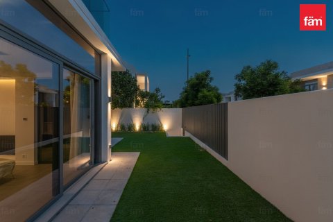 Dubai, UAE의 임대용 빌라 침실 4개, 250.6제곱미터 번호 720408 - 사진 4