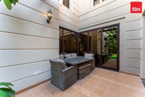 Řadový dům v Dubai, SAE 4 ložnice, 306.6 m² Č.: 751487 - fotografie 17