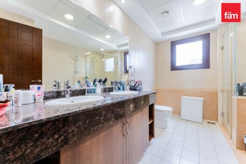 Řadový dům v Dubai, SAE 4 ložnice, 306.6 m² Č.: 751487 - fotografie 11