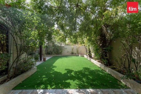 Řadový dům v Dubai, SAE 4 ložnice, 306.6 m² Č.: 751487 - fotografie 25