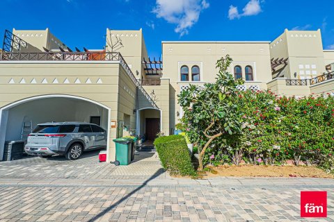 Townhouse in Dubai, UAE 4 bedrooms, 306.6 sq.m. № 751487