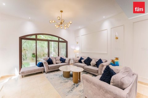 Řadový dům v Dubai, SAE 4 ložnice, 306.6 m² Č.: 751487 - fotografie 19