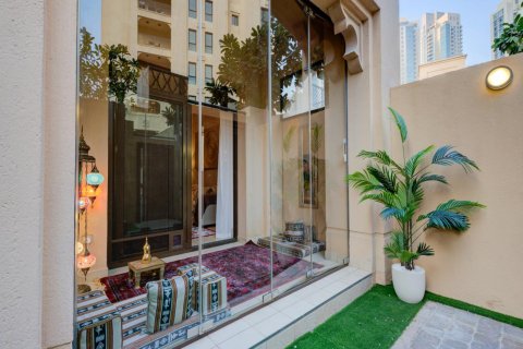 Huoneisto Downtown Dubai (Downtown Burj Dubai), Arabiemiraatit 1 makuuhuone, 105 m2 № 734465